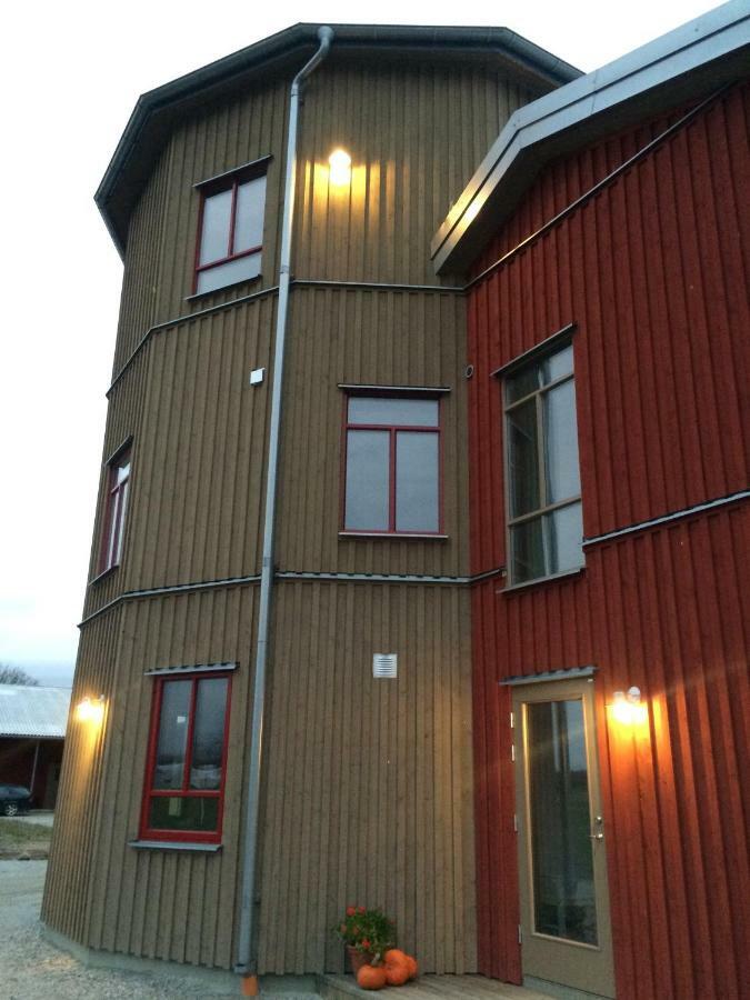 Flyingehus Gardshotell Экстерьер фото